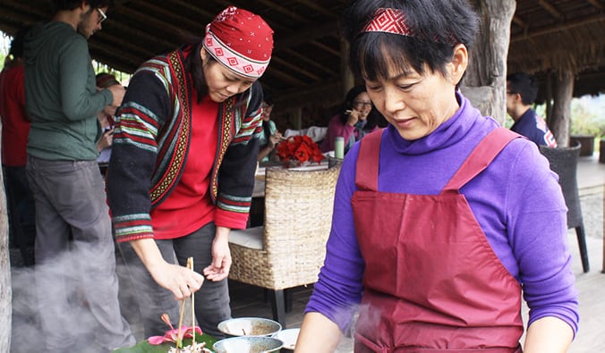 locals making food at a Taiwanese Aboriginal village